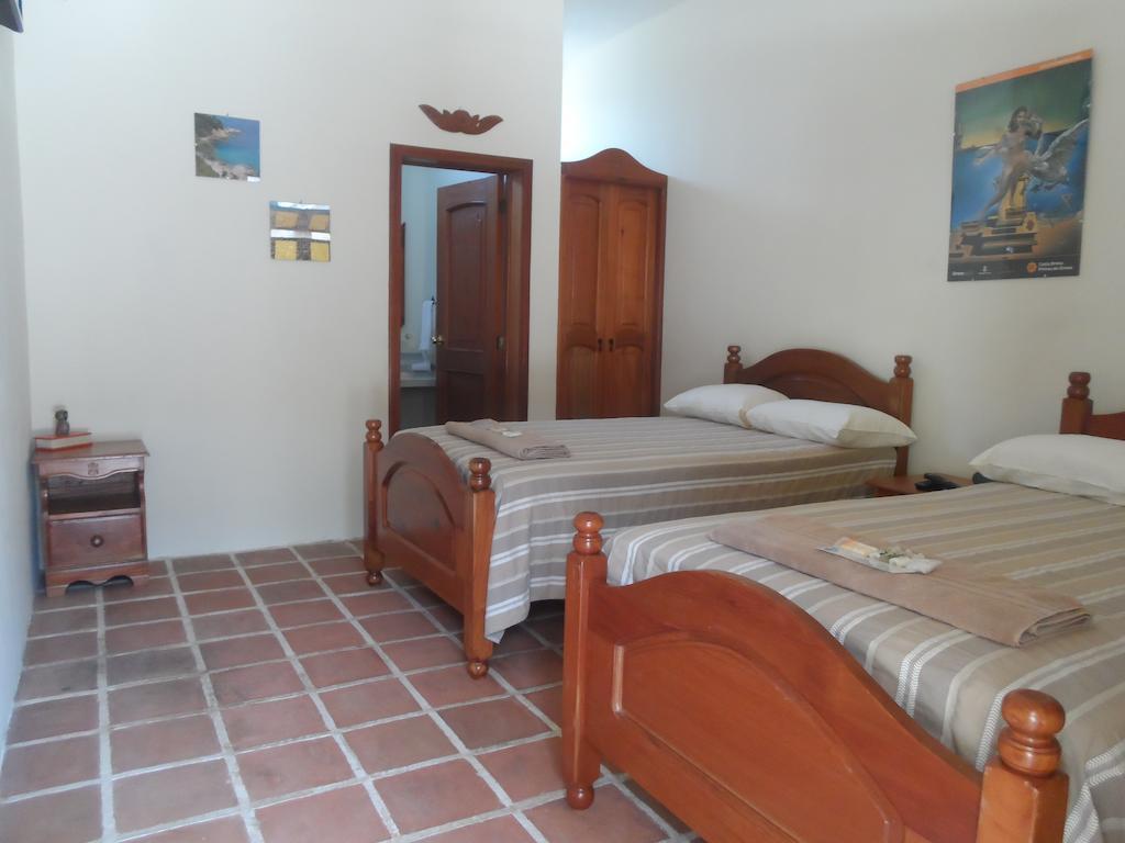 Hotel Gran Plaza Euromaya Antigua Quarto foto